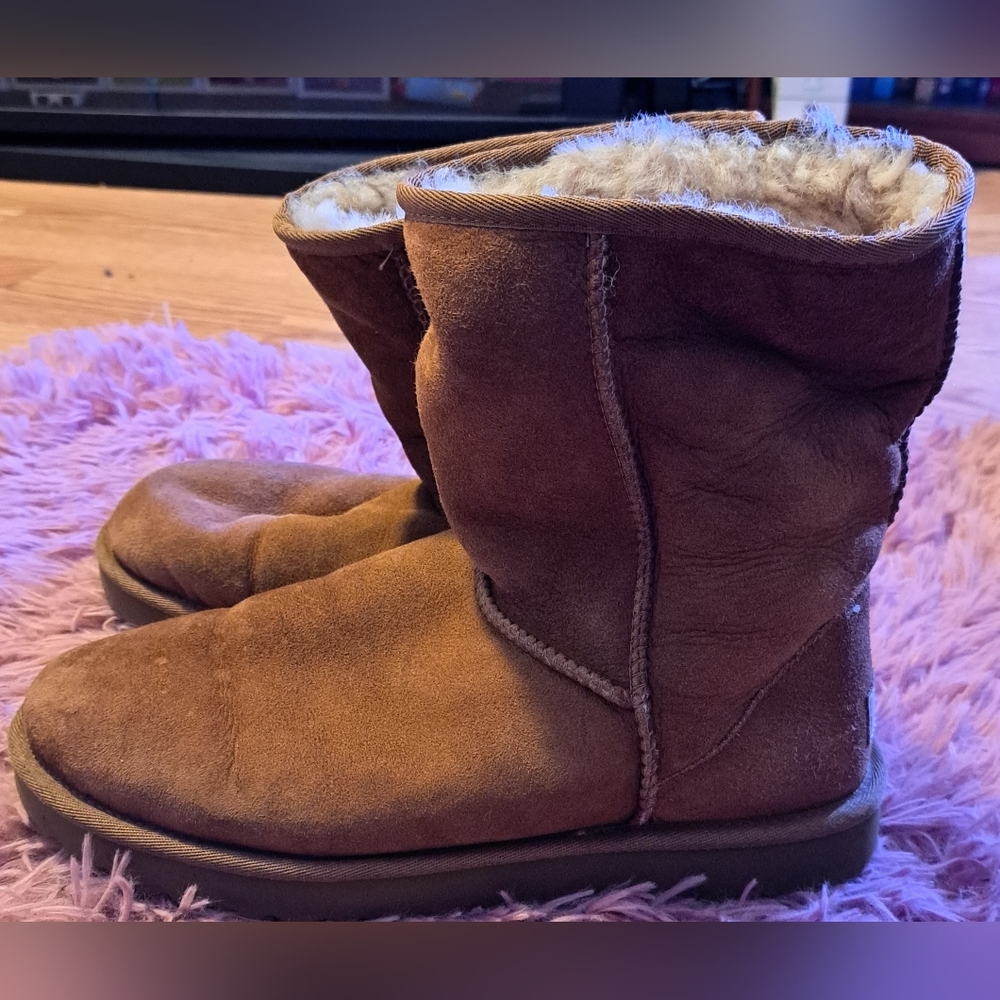 UGG Classic Tan Shearling Lined Warm Winter Snow Boot Shoe Size 10